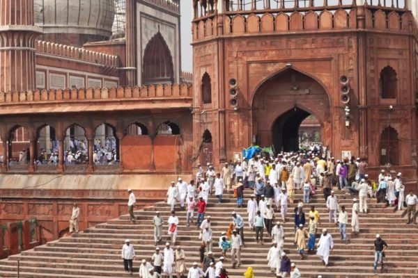 delhi-jama-masjid-indias-largest-mosque-can-hold-25000