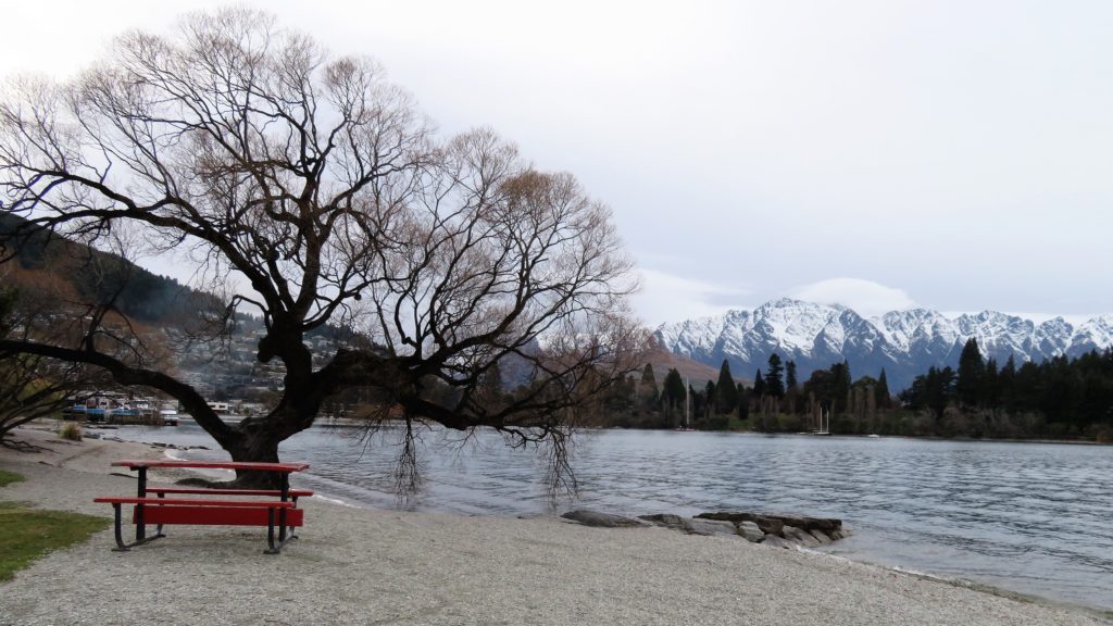 Lake Esplanade Queenstown Walks Travel Centre
